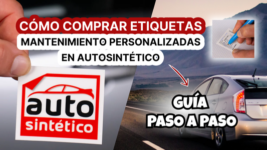 Etiqueta de mantenimiento marca Autosintético en primer plano con un coche al fondo. El título en la imagen muestra cómo comprar las etiquetas en el sitio web oficial, ideal para talleres mecánicos.